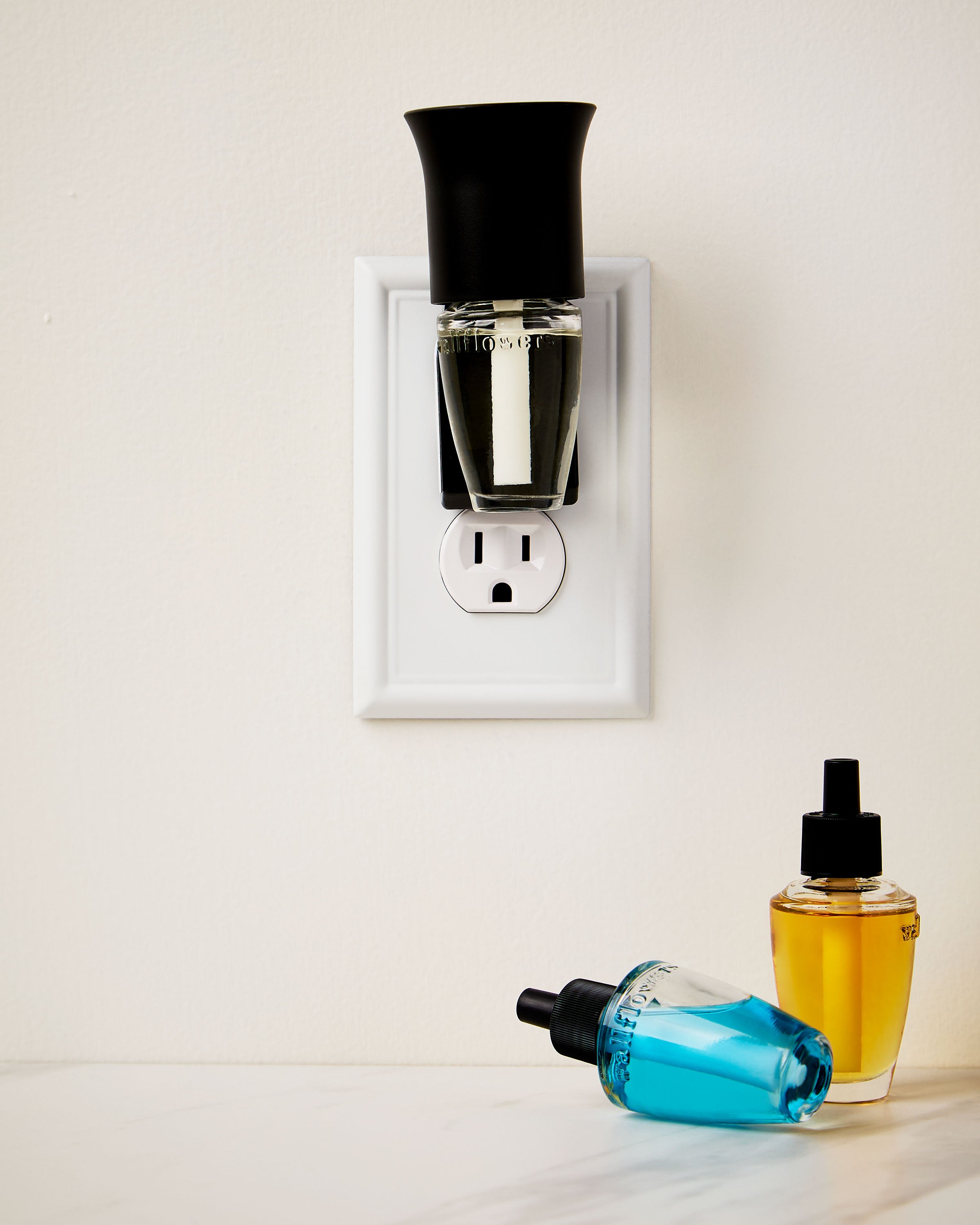 Black Flare Nightlight - Image 4