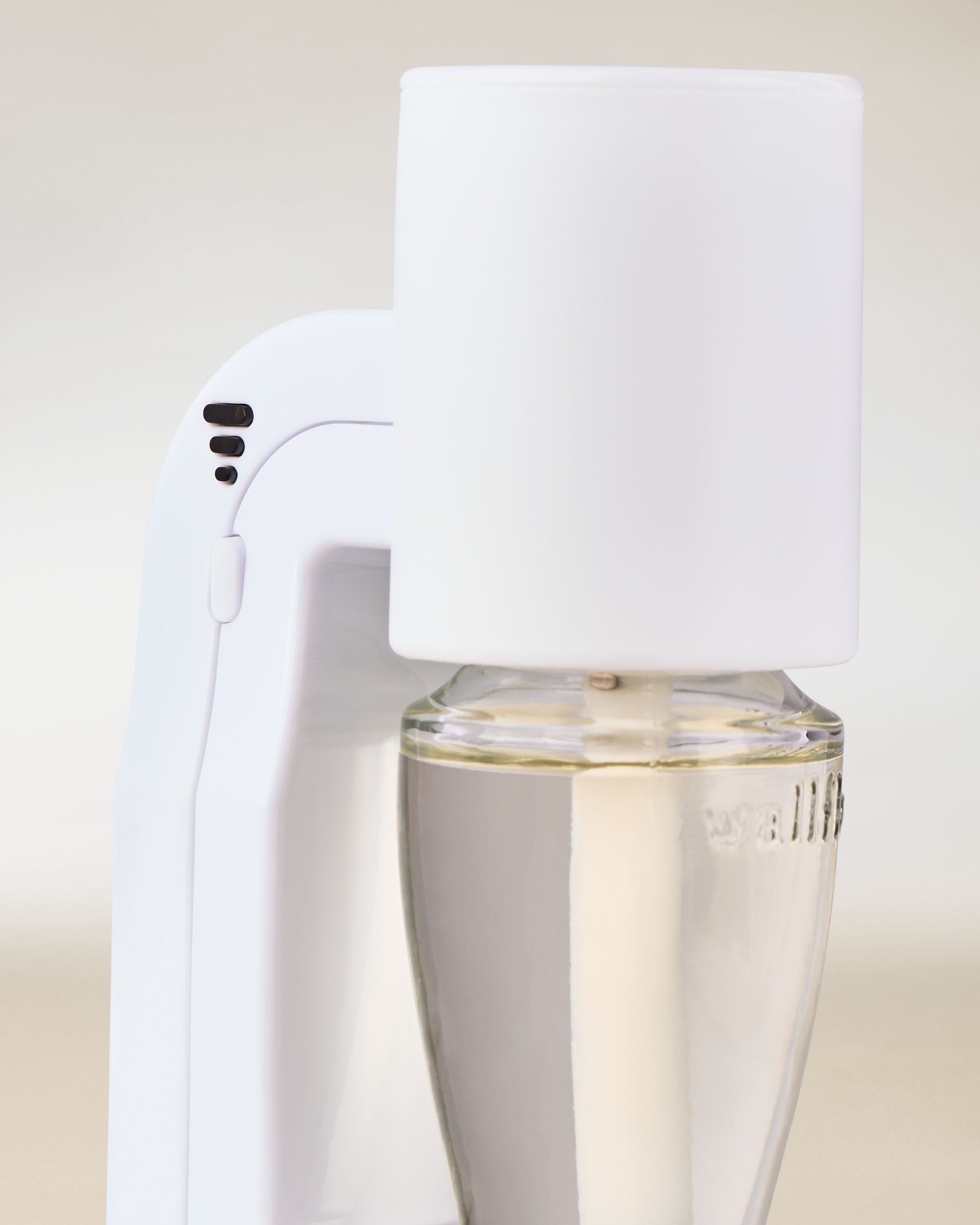 White Scent Control - Image 2