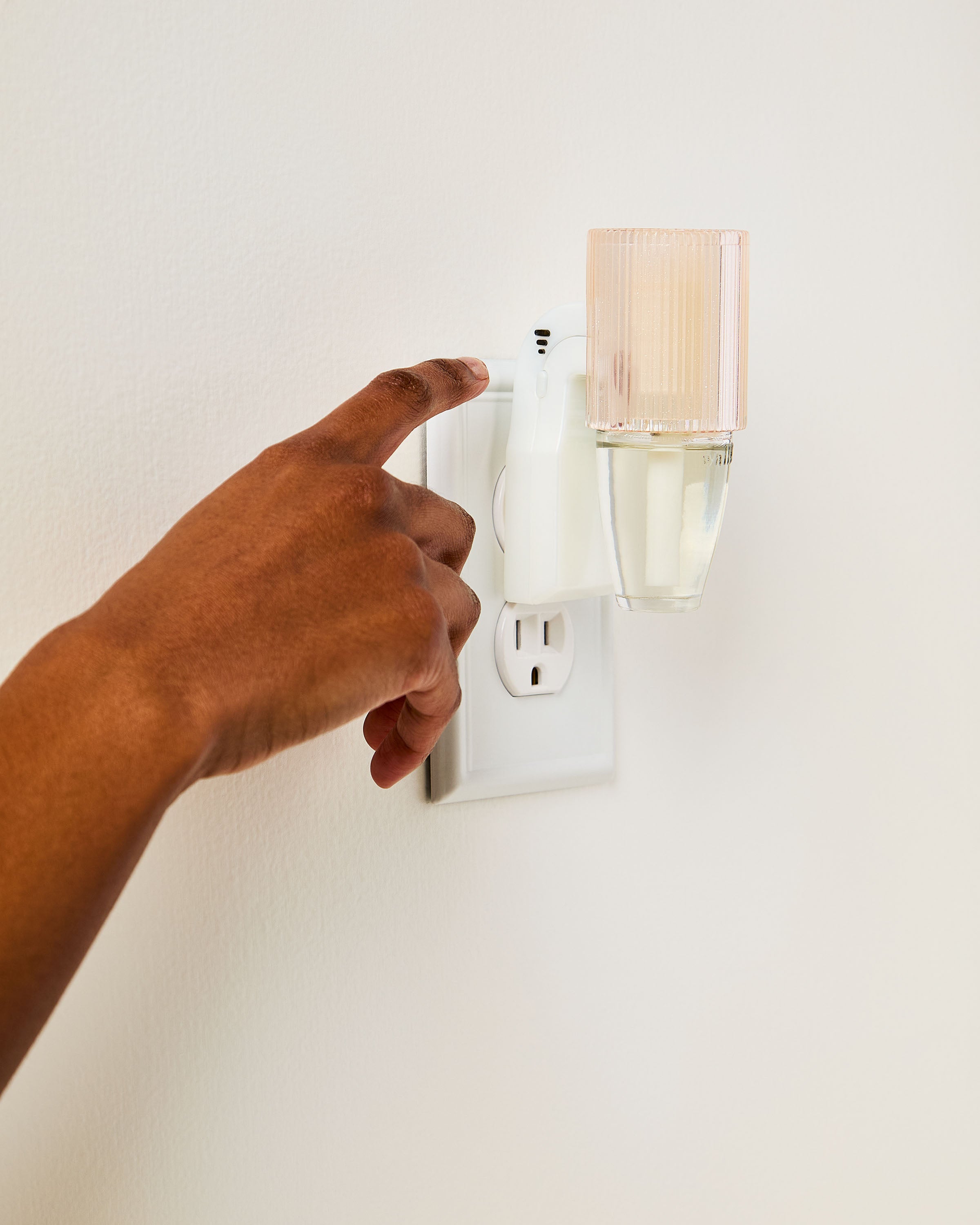 Champagne Sparkly Fluted Scent Control Nightlight - Image 4