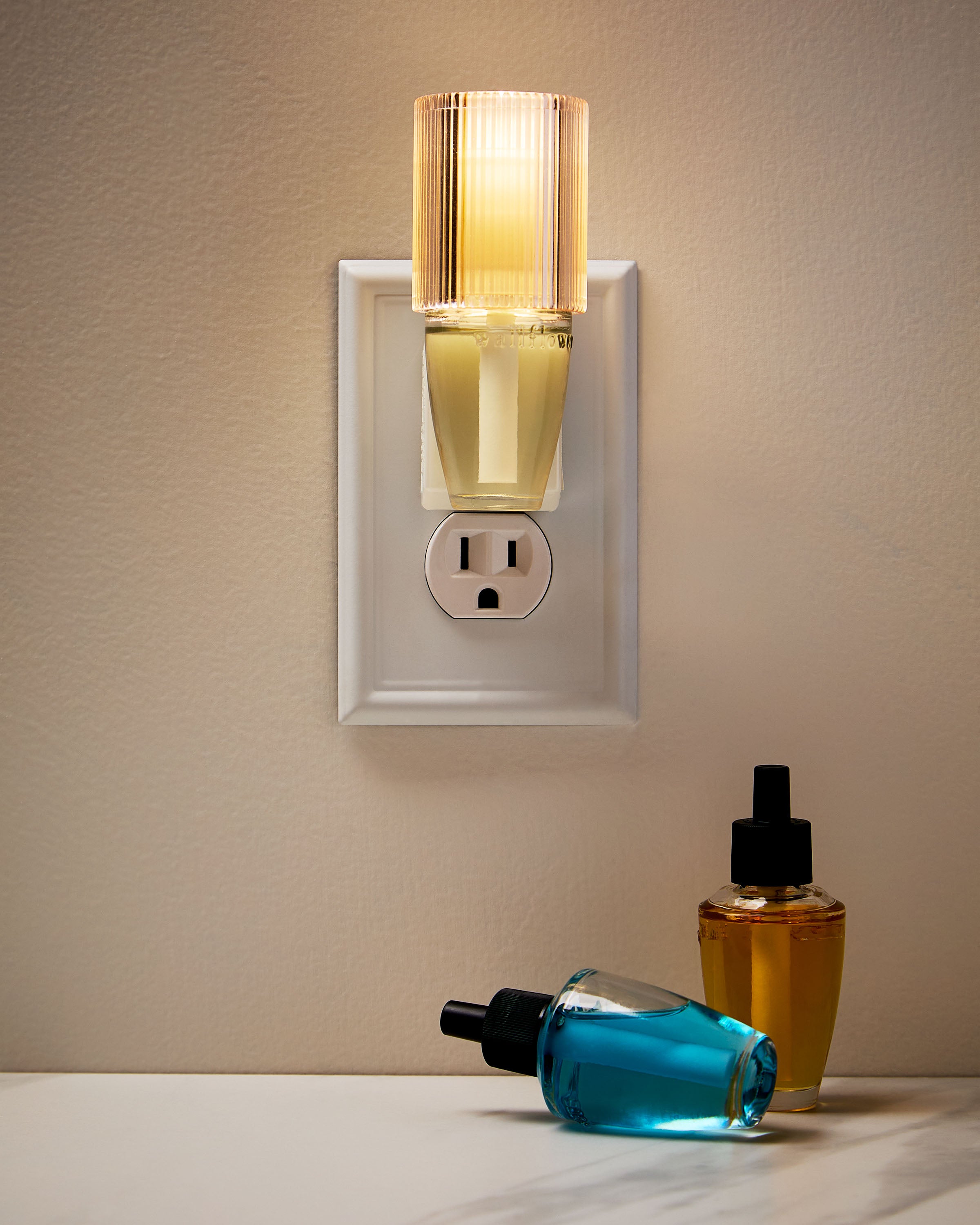 Champagne Sparkly Fluted Scent Control Nightlight - Image 5