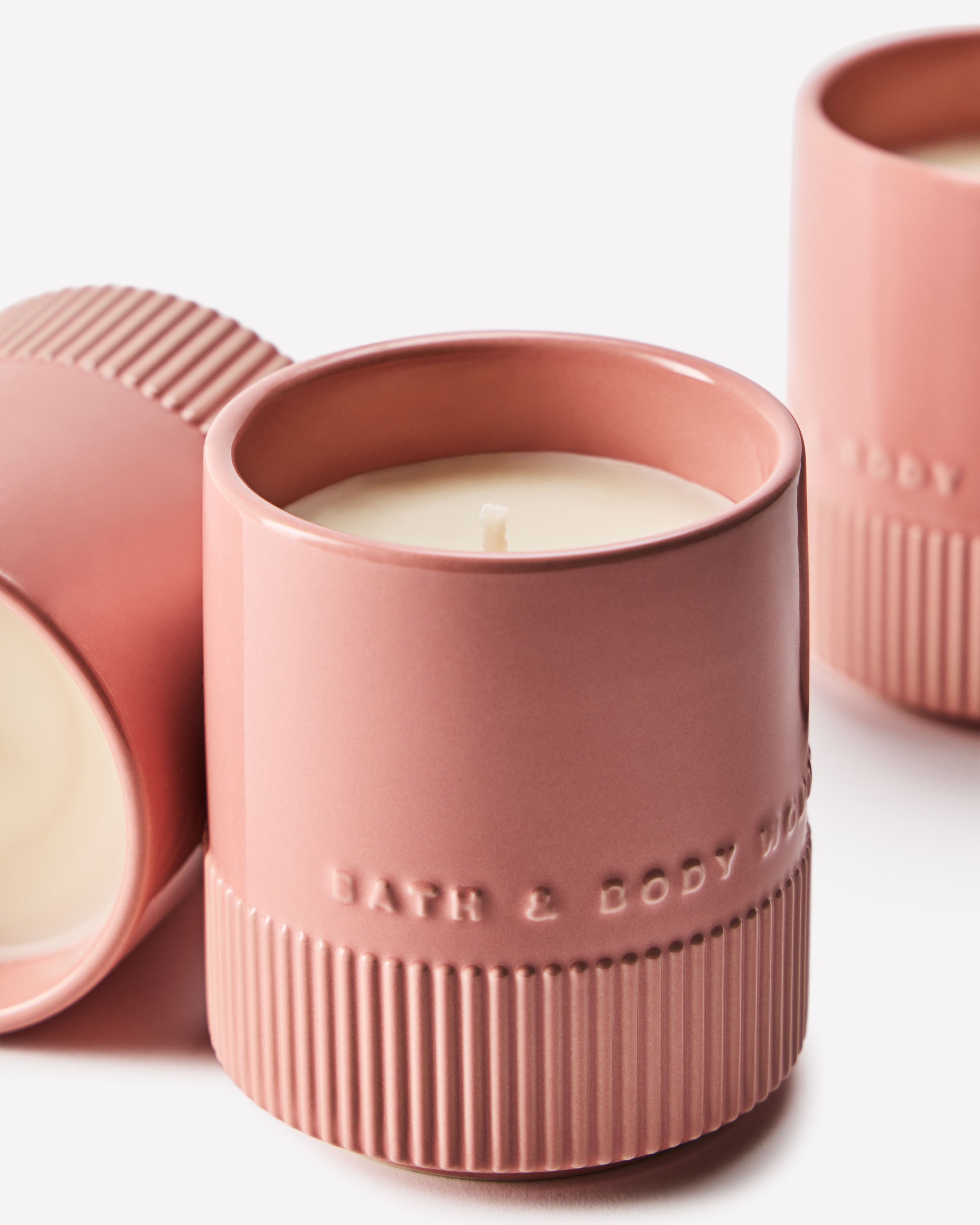 Vanilla + Tonka Single Wick Candle - Image 2